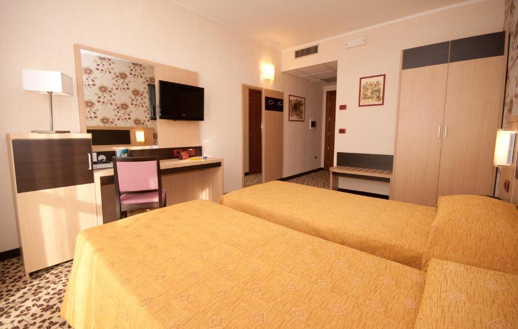 Hotel Brindor Poirino ห้อง รูปภาพ