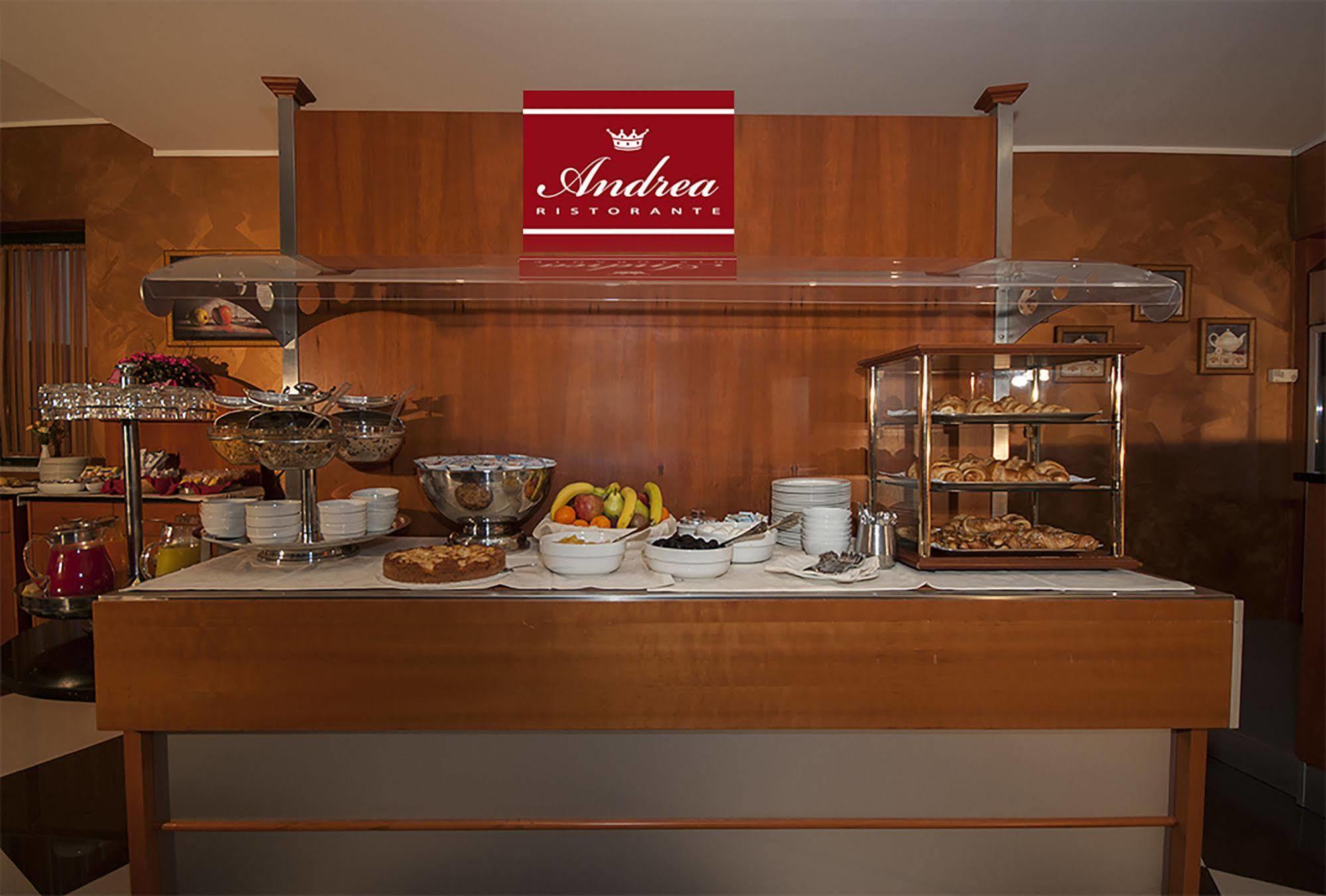 Hotel Brindor Poirino ภายนอก รูปภาพ